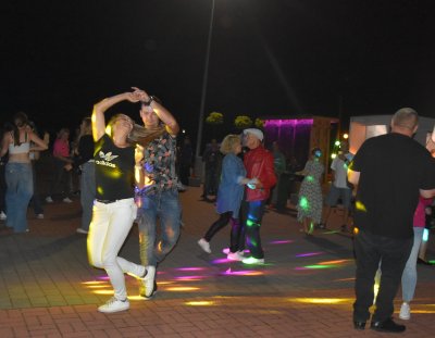 Pohulanka nad stawem 2025